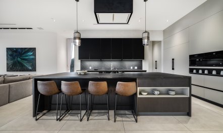 The Edge of Heaven 6