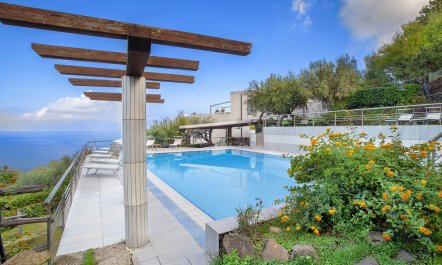 Seafarer's Retreat 5