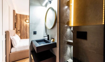 Coffee & Croissant 9