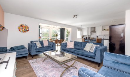 Exploring Edinburgh 3