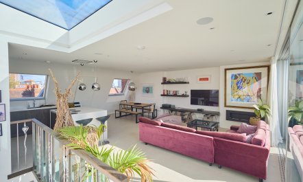 Penthouse in the Capital 3