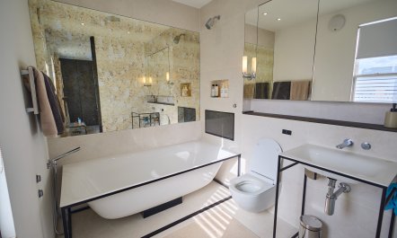 Penthouse in the Capital 8