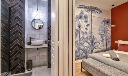 Terracotta & Black 6