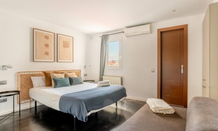 Charm of Plaza España 7