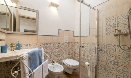 Under the Fig Tree 9