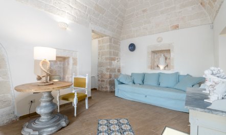 Under the Fig Tree 3