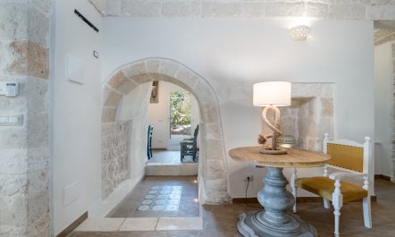 Under the Fig Tree 5