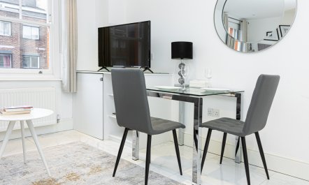 Oxford Street Delight 7