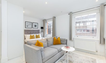 Oxford Street Delight 2