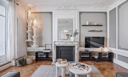 Le Marais Light 1