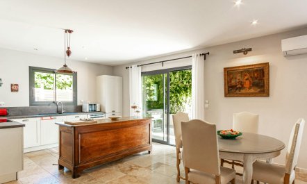 The Sunshine House 7