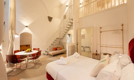 The Frescoed Palace 1