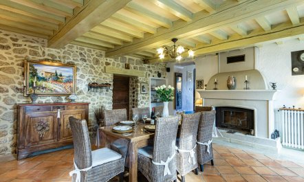 Under The Linden Tree 5