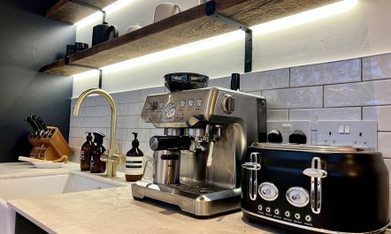 TV Studio Hideaway 9