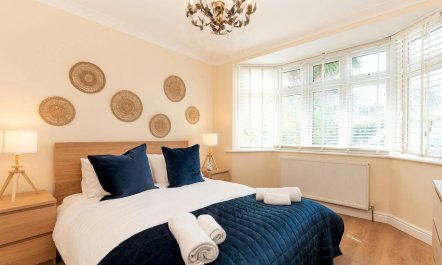 The Chessington Retreat 9