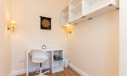 The Chessington Retreat 6