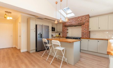 The Chessington Retreat 4