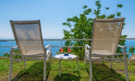 Sunshine on Amalfi 9