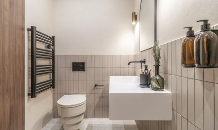 The Auteuil Embrace 9