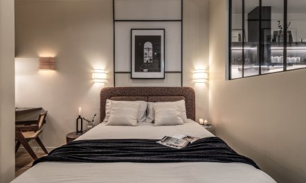 The Auteuil Embrace 6