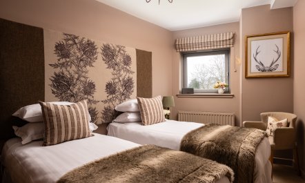 Loch Ness Paradise 6