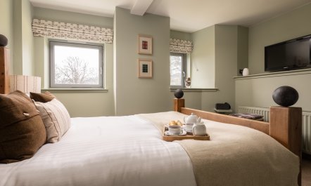 Loch Ness Paradise 4