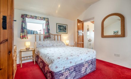 2 Bed in Ardmore 2