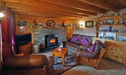 2 Bed in Cahedaniel 1