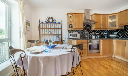 2 Bed in Newport 9