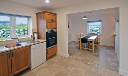 3 Bed in Roundstone 6