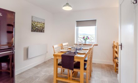 3 Bed in Roundstone 6