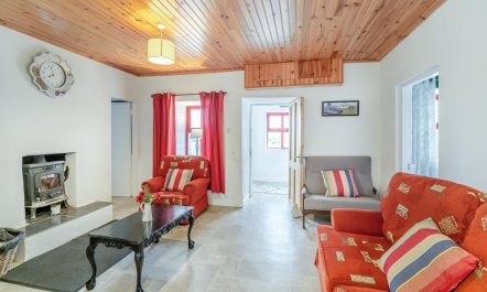 3 Bed in Roundstone 3