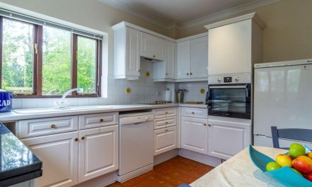 4 Bed in Burnham Deepdale 7