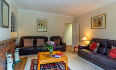 4 Bed in Burnham Deepdale 5