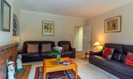 4 Bed in Burnham Deepdale 5