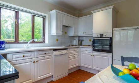 4 Bed in Burnham Deepdale 7