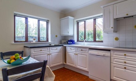 4 Bed in Burnham Deepdale 6