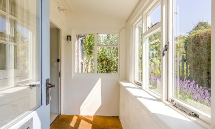 2 Bed in Holt 4