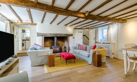 2 Bed in Holt 8