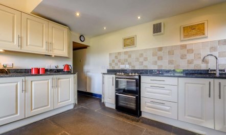 3 Bed in Holmrook 6