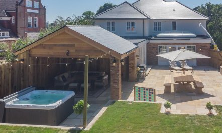 5 Bed in Lymington 1