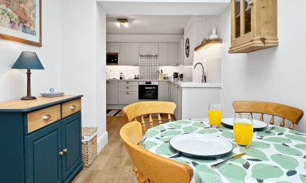 6 The Poplars, Hawkcombe 6