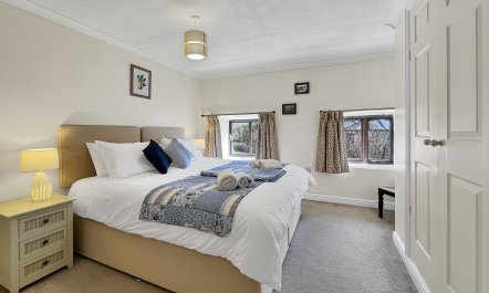 The Barn at Rainsbury House, Upton 2