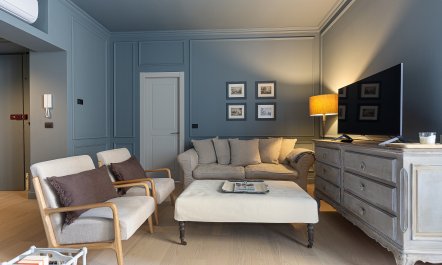 The Courtyard of Elegance