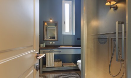 The Courtyard of Elegance 1