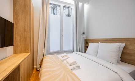 The Muse of Montparnasse 9