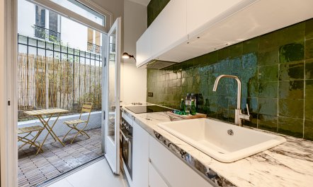 The Muse of Montparnasse 7