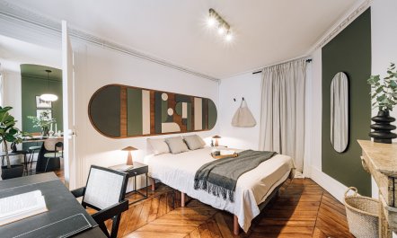 Parisian Eden 7