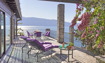 The Garden by the Lake 5