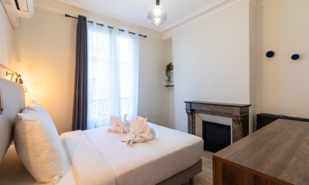 Champs-Elysées Retreat 6